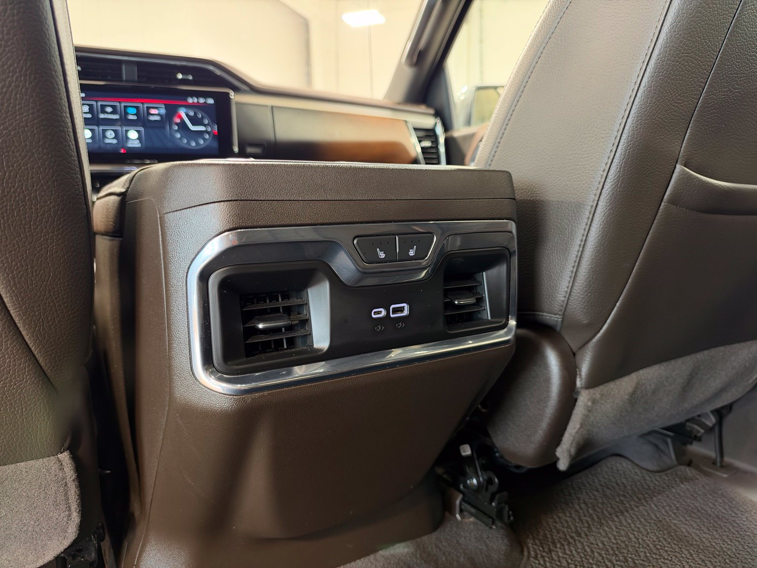 Used 2024 GMC Sierra 1500 Denali AWD/4WD image 35