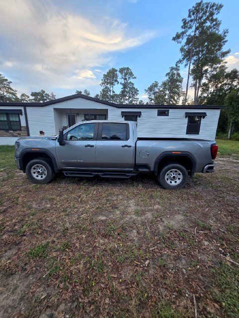 Used 2024 GMC Sierra 2500 Pro w/ Convenience Package AWD/4WD image 3