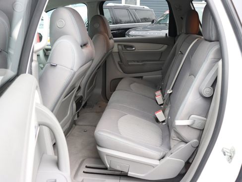 Used 2017 Chevrolet Traverse LS image 12