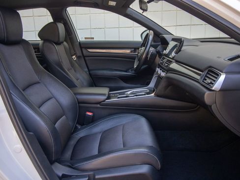 Used 2018 Honda Accord Sport image 21