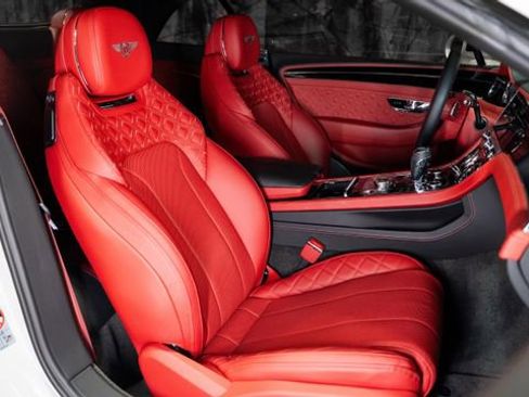 Used 2022 Bentley Continental GT image 11