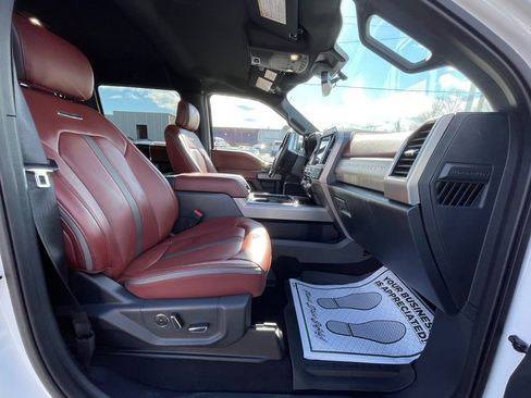 Used 2022 Ford F350 Platinum image 23