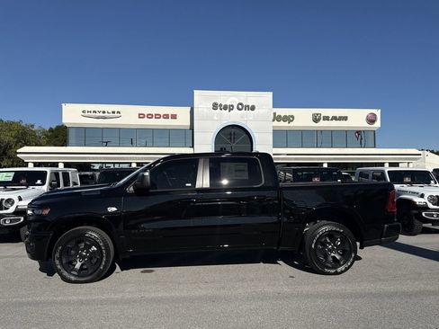 New 2026 RAM 1500 Big Horn w/ Night Edition AWD/4WD image 9