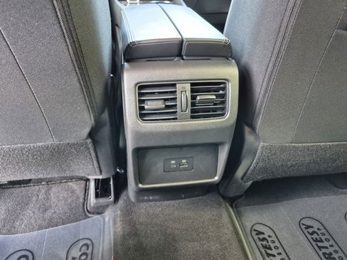 Certified 2023 Nissan Rogue SV FWD image 16