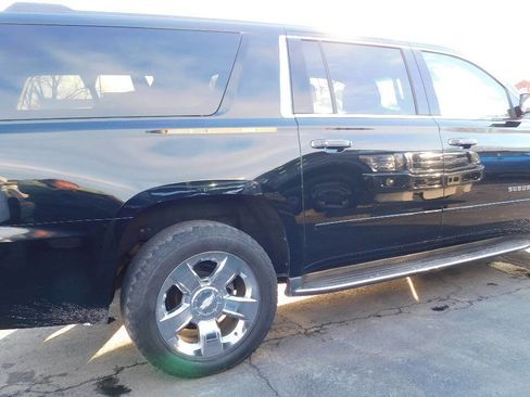 Used 2018 Chevrolet Suburban Premier image 12