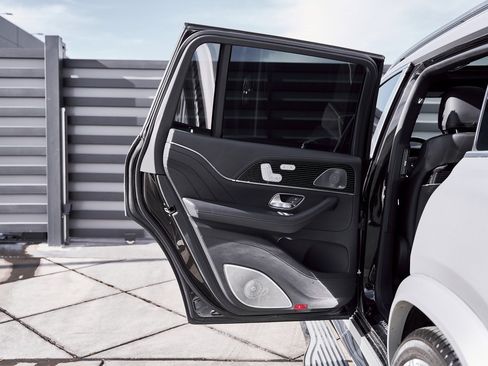 Used 2021 Mercedes-Benz Maybach GLS 600 4MATIC image 21