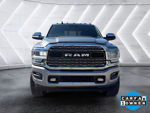 Used 2022 RAM 2500 Limited AWD/4WD image 2