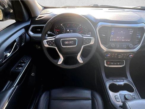 Certified 2023 GMC Acadia SLT w/ Elevation Edition image 5