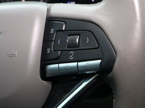 Certified 2023 Cadillac XT6 Premium Luxury w/ Technology Package image 31