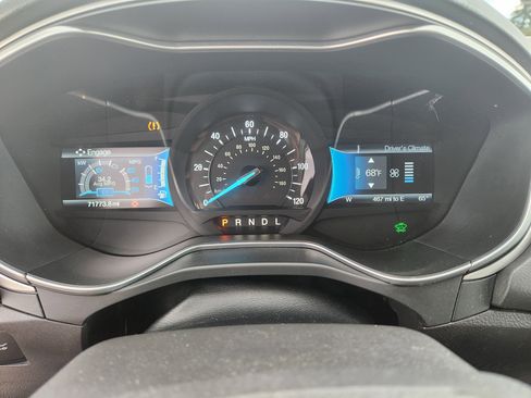 Used 2016 Ford Fusion SE image 8