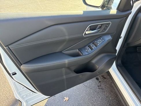 New 2026 Nissan Rogue Platinum w/ Platinum Premium Package AWD/4WD image 15