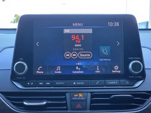 Used 2024 Nissan Altima 2.5 SV image 11