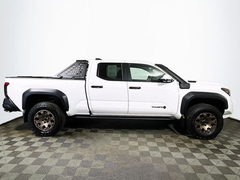 Certified 2026 Toyota Tacoma Trailhunter w/ Tow Tech Package image 9