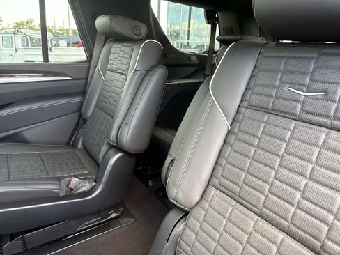 Used 2026 Cadillac Escalade Platinum Sport w/ LPO, ONYX Package AWD/4WD image 15