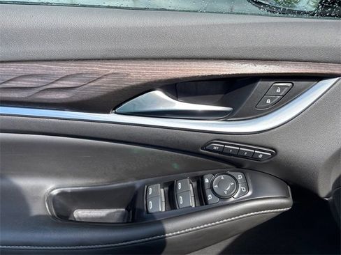 Used 2023 Buick Enclave Avenir w/ Avenir Technology Package image 21