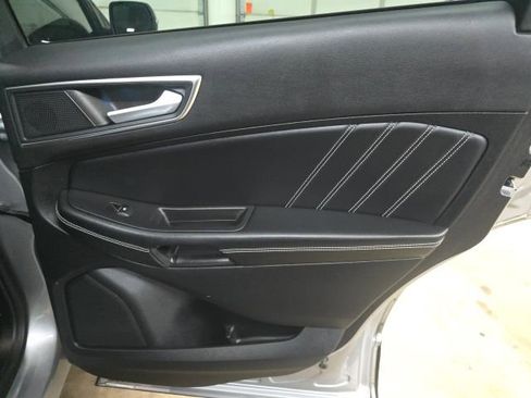 Used 2023 Ford Edge ST image 8