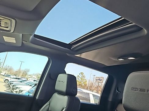 Used 2022 GMC Sierra 3500 Denali w/ Denali Ultimate Package image 29