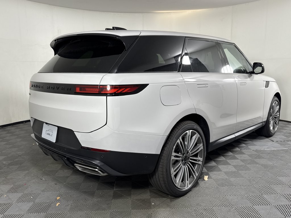 New 2027 Land Rover Range Rover Sport SE AWD/4WD image 7