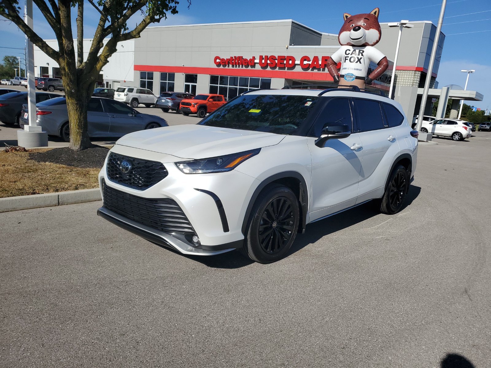 Certified 2026 Toyota Highlander XSE AWD/4WD image 2