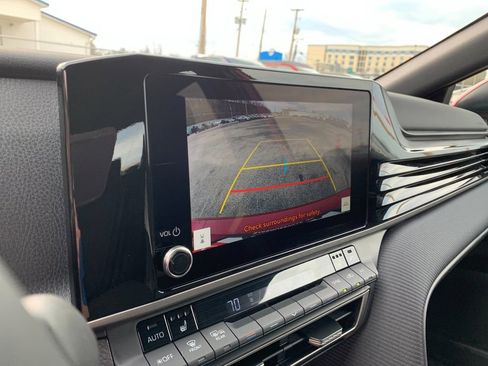 Used 2025 Toyota Camry SE image 23