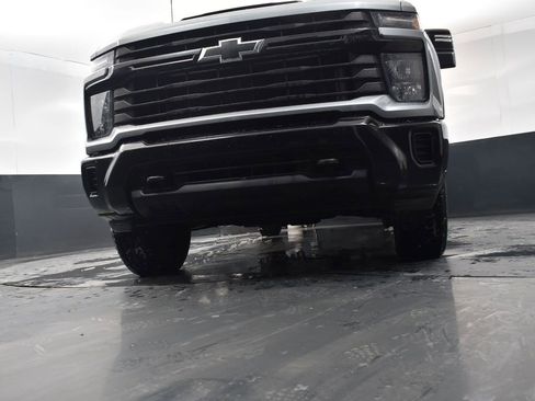 Certified 2025 Chevrolet Silverado 2500 Custom w/ Custom Convenience Package image 10