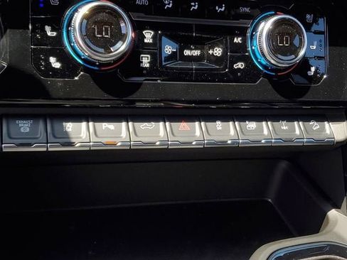 New 2026 GMC Sierra 2500 AT4X AWD/4WD image 25