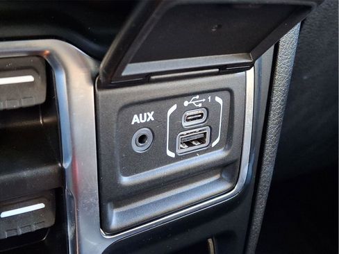 Used 2024 Jeep Wrangler Unlimited Sahara w/ Technology Group image 21