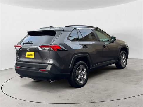 Used 2025 Toyota RAV4 XLE image 5