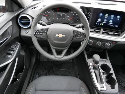 New 2026 Chevrolet Trax LS w/ LS Convenience Package image 19