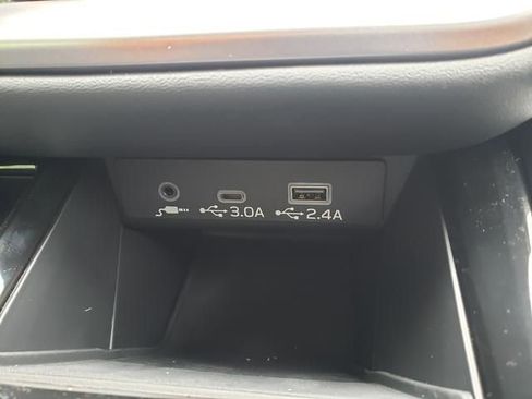 Used 2025 Subaru Legacy Premium image 18