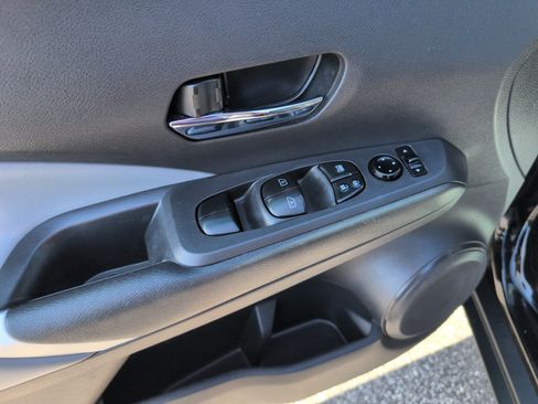 Used 2021 Nissan Kicks SR w/ SR Premium Package FWD image 10