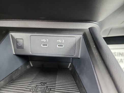 New 2026 Nissan Kicks SR w/ Cold Weather Package AWD/4WD image 13