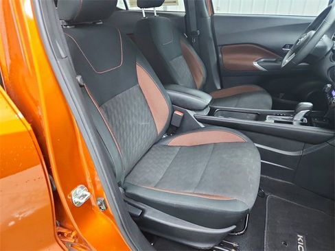 Used 2024 Nissan Kicks SR image 32