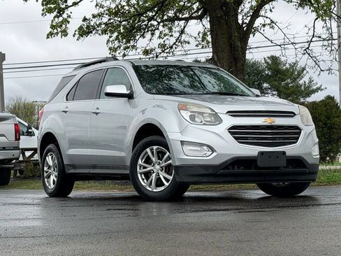 Used 2017 Chevrolet Equinox LT w/ Convenience Package FWD image 1