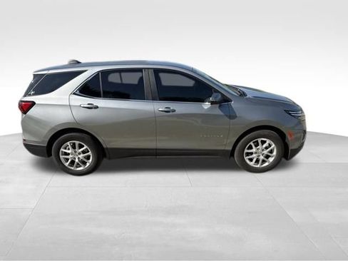 Used 2024 Chevrolet Equinox LT FWD image 2
