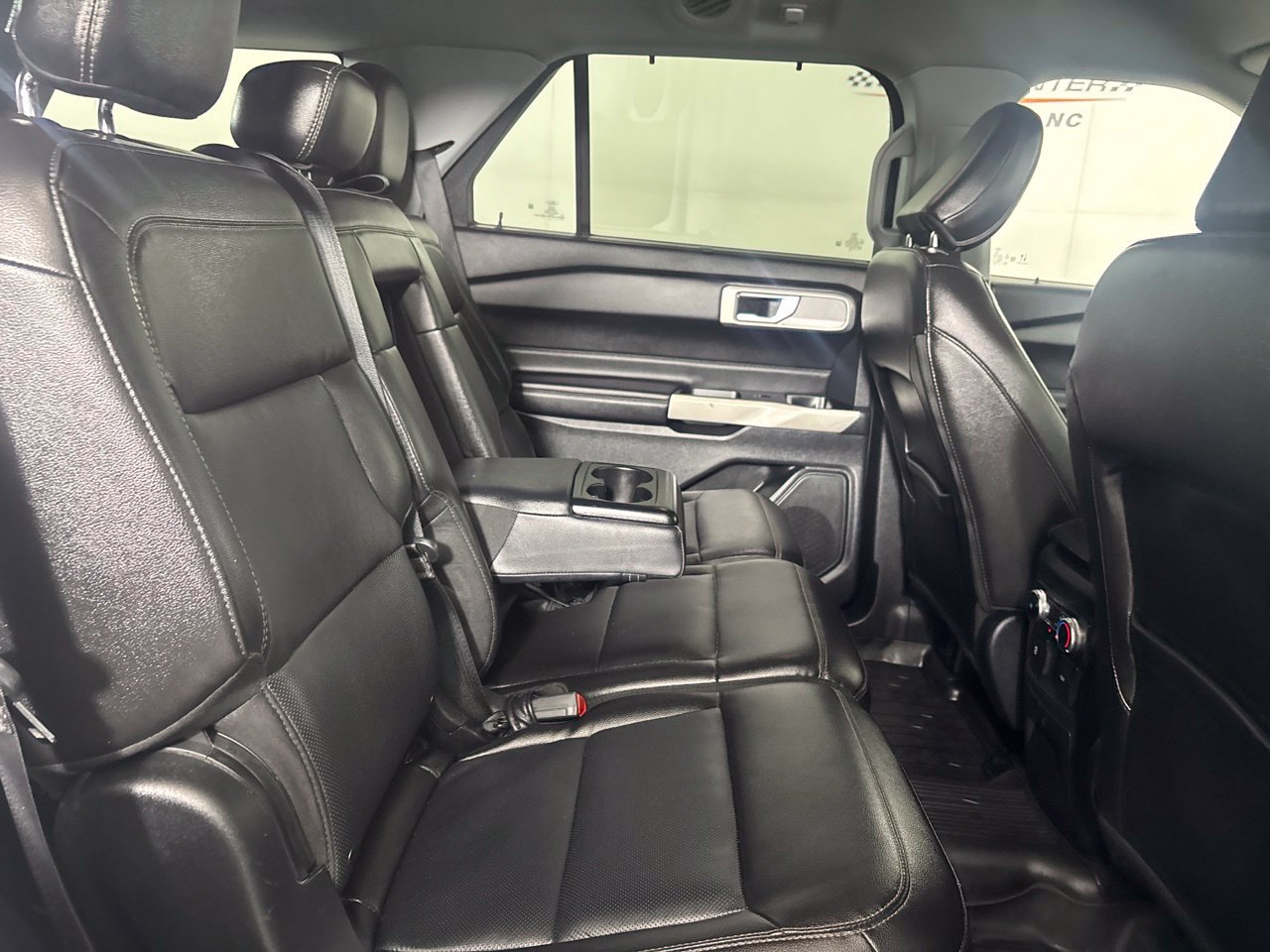 Used 2022 Ford Explorer Limited AWD/4WD image 24