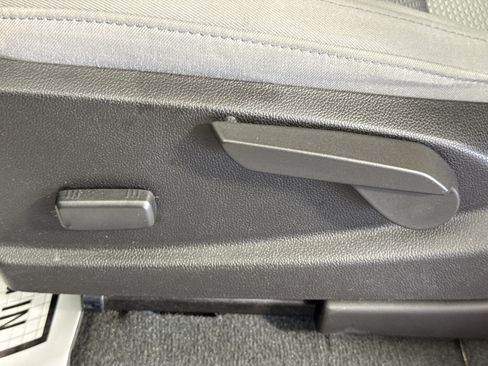 Used 2021 Chevrolet Colorado W/T w/ Custom Special Edition image 17