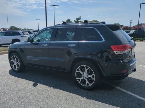 Used 2019 Jeep Grand Cherokee Overland AWD/4WD image 6