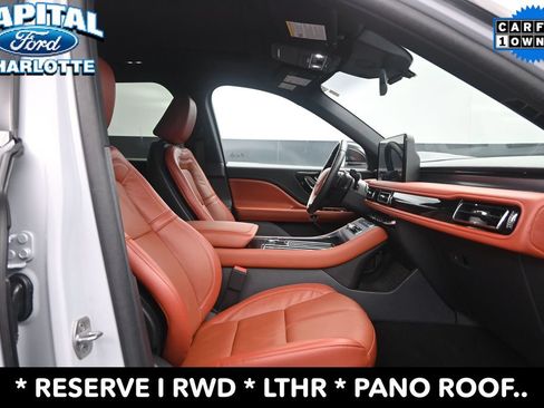 Used 2025 Lincoln Aviator Reserve w/ Illumination Package RWD image 14