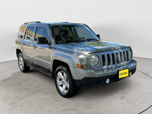 Used 2014 Jeep Patriot Sport w/ Power Value Group AWD/4WD image 3