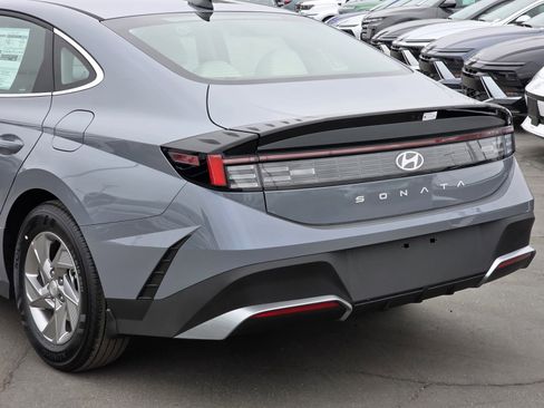 New 2025 Hyundai Sonata SE image 10