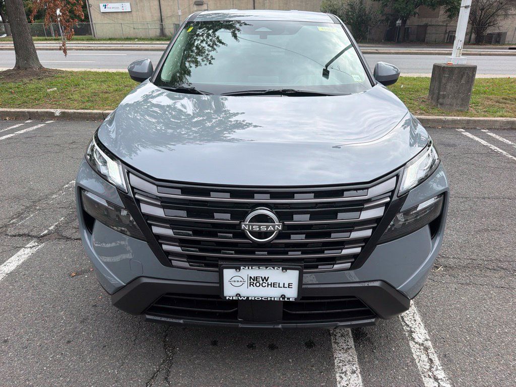 Used 2026 Nissan Rogue SV w/ Cold Weather Package AWD/4WD image 2
