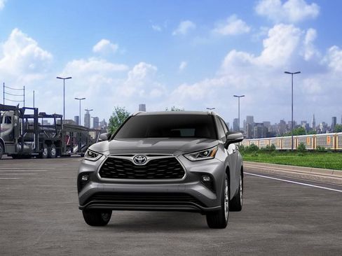 New 2026 Toyota Highlander Limited image 18
