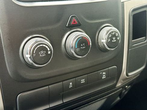 Used 2019 RAM 1500 Classic Warlock image 17