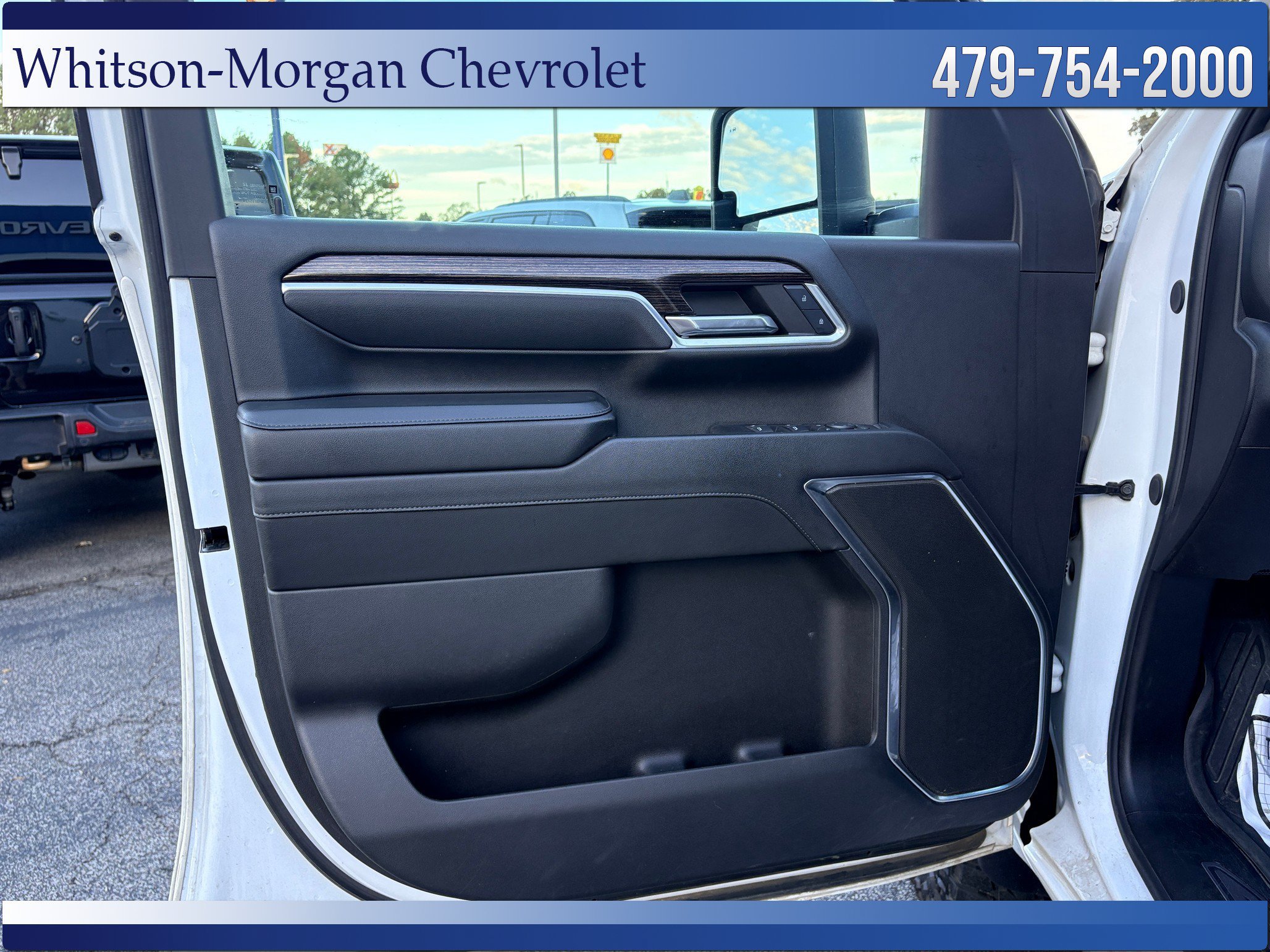 Used 2024 GMC Sierra 2500 SLE w/ SLE Value Package; AWD/4WD image 11