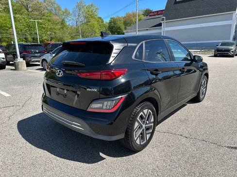 Used 2023 Hyundai Kona Limited w/ Cargo Package FWD image 8