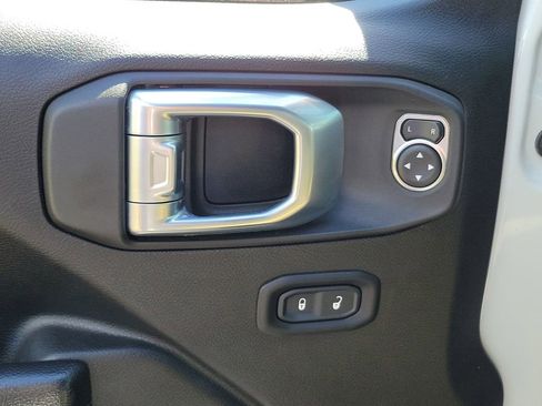 Used 2021 Jeep Wrangler Unlimited Sport AWD/4WD image 24
