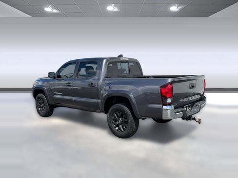 Used 2021 Toyota Tacoma SR5 RWD image 3