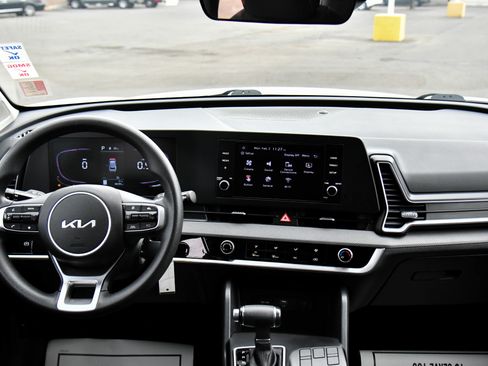 Used 2024 Kia Sportage LX image 33