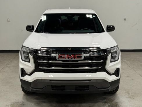 Used 2026 GMC Terrain Elevation FWD image 3